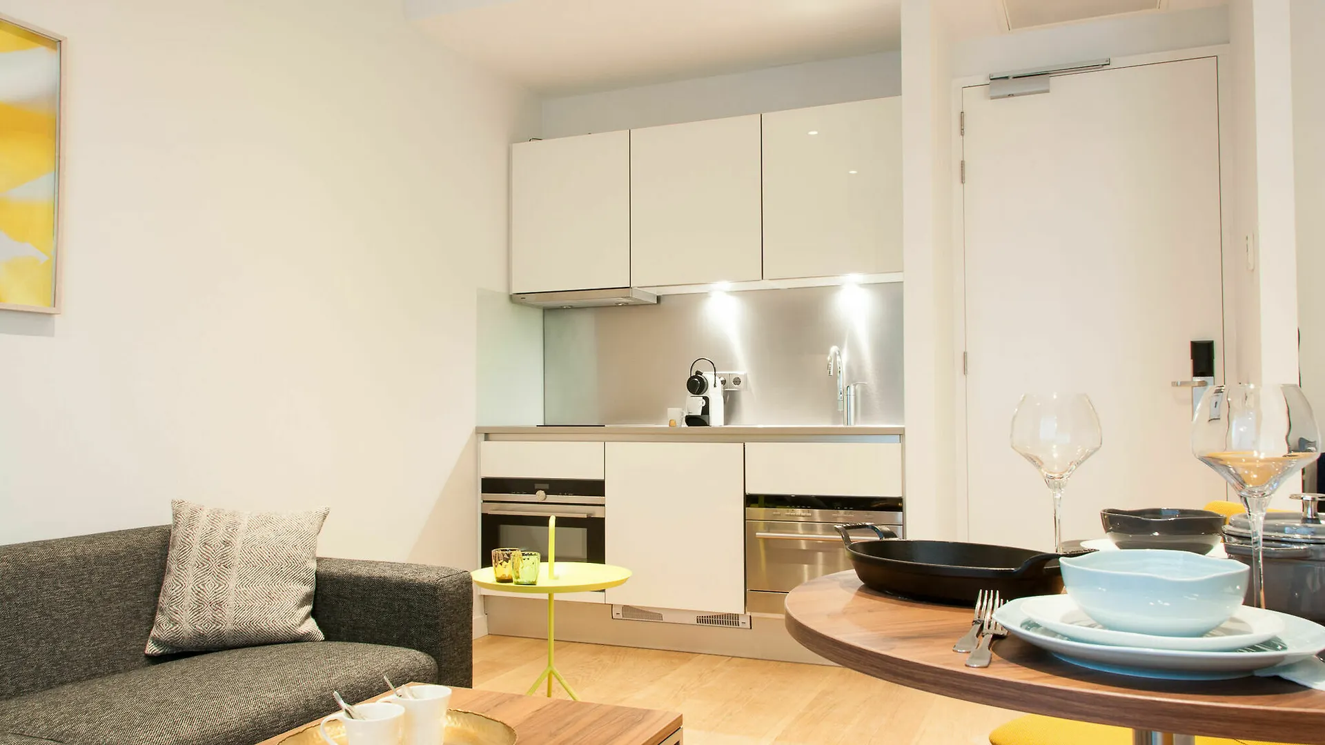 Premier Suites Rotterdam Aparthotel